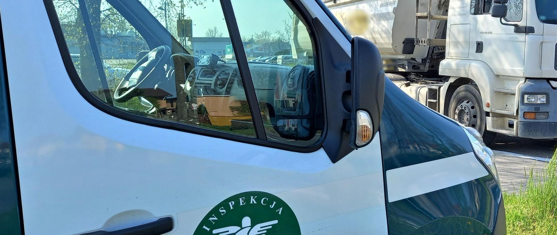 Na miejscu przedsiębiorca zorganizował wymianę opon przez mobilny serwis ogumienia