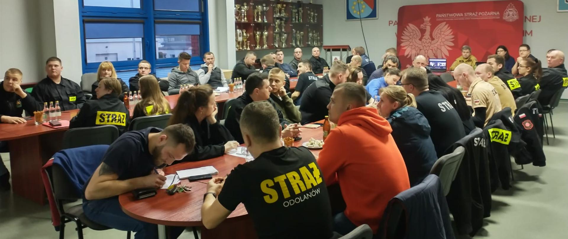 Druhowie podczas spotkania.