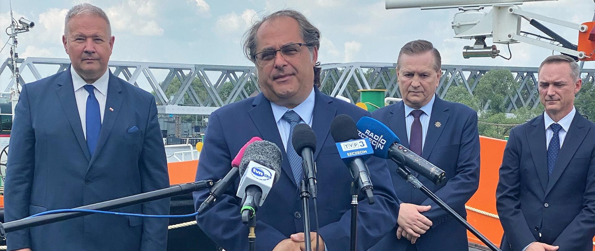 Nowy most kolejowy nad Regalicą w Szczecinie coraz bliżej