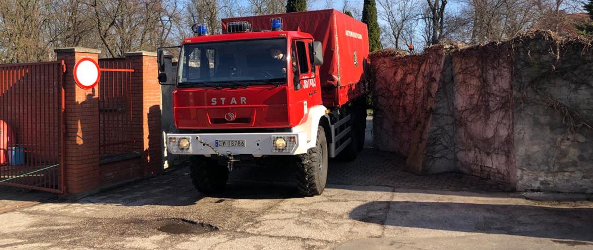 Dystrybucja maseczek ochronnych i płynów septycznych do parafii rzymskokatolickich