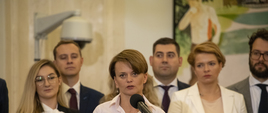 Minister Emilewicz na uroczystości dot. podpisania ustawy o PSA