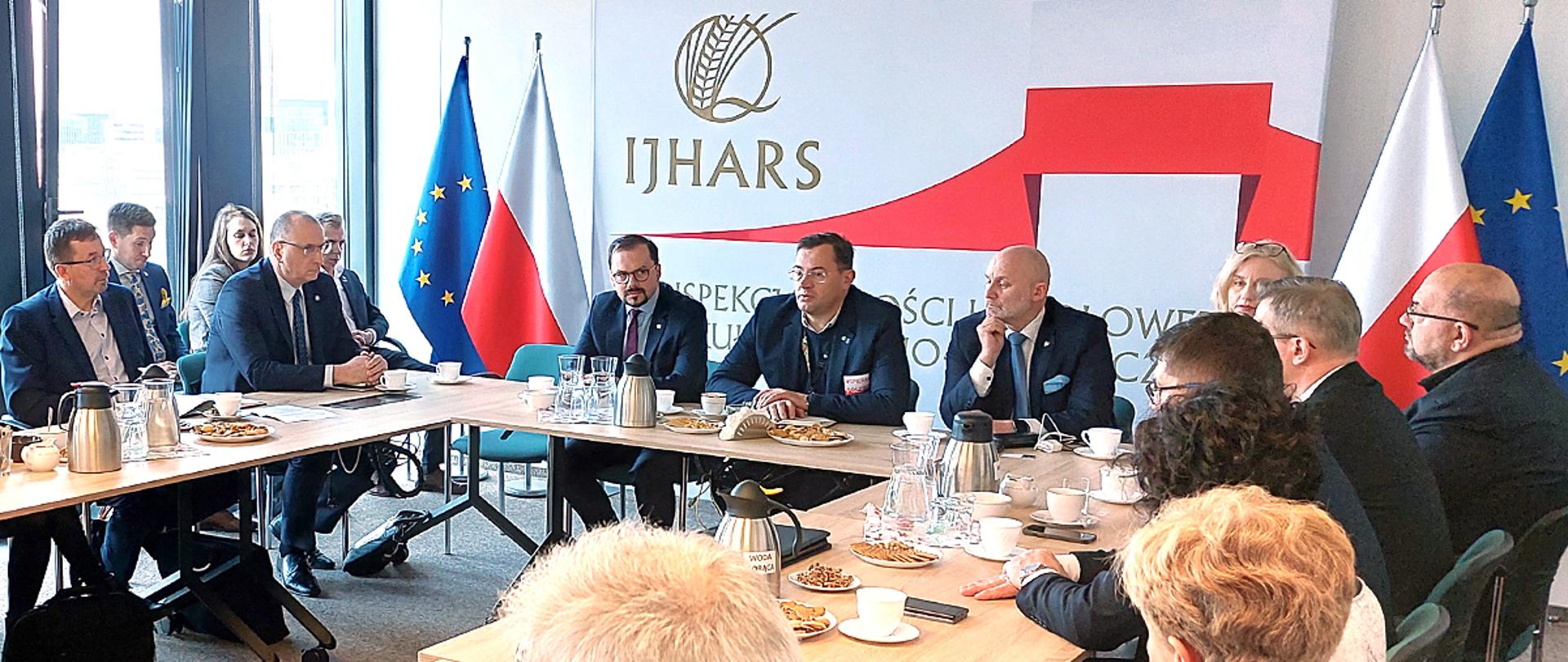 Sekretarz stanu Stefan Krajewski i główny inspektor JHARS Przemysław Rzodkiewicz