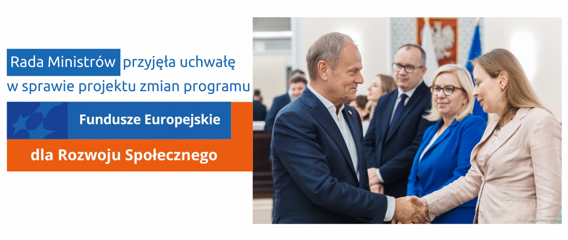 Premier Donald Tusk wita się z minister Katarzyną Pełczyńską-Nałęcz
