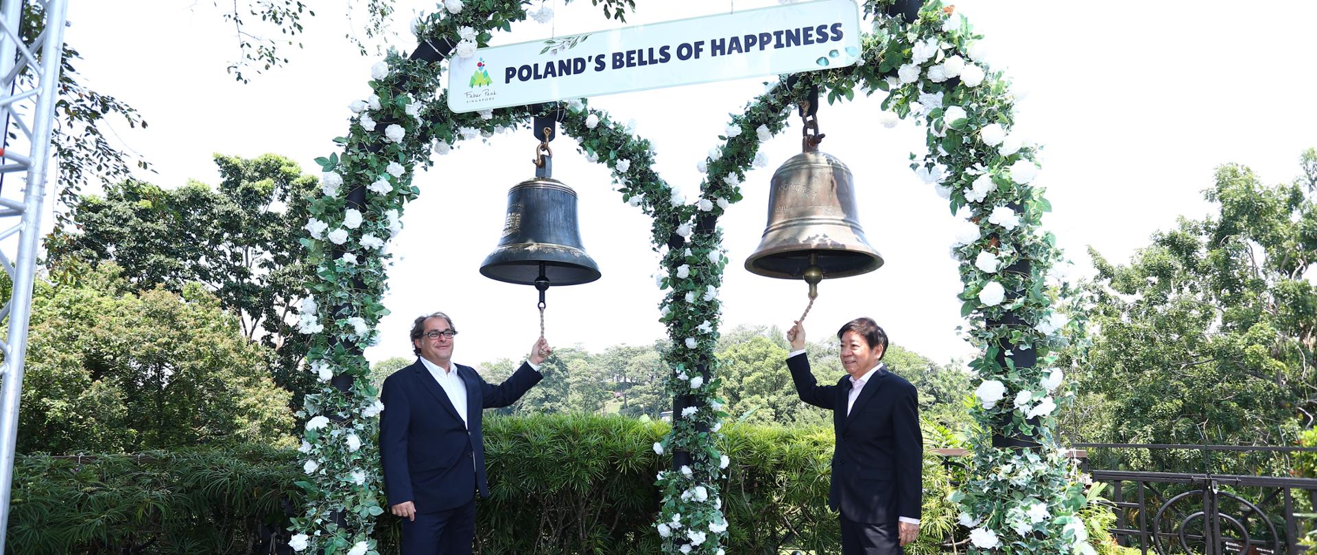 Odsłonięcie pamiątkowego dzwonu „Dar Młodzieży”