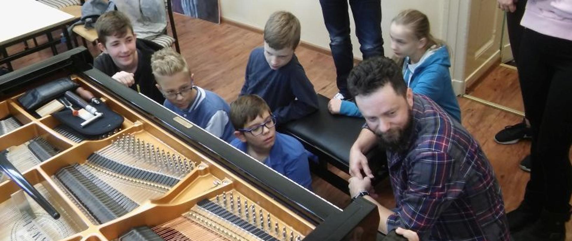 warsztaty_z_budowy_fortepianu