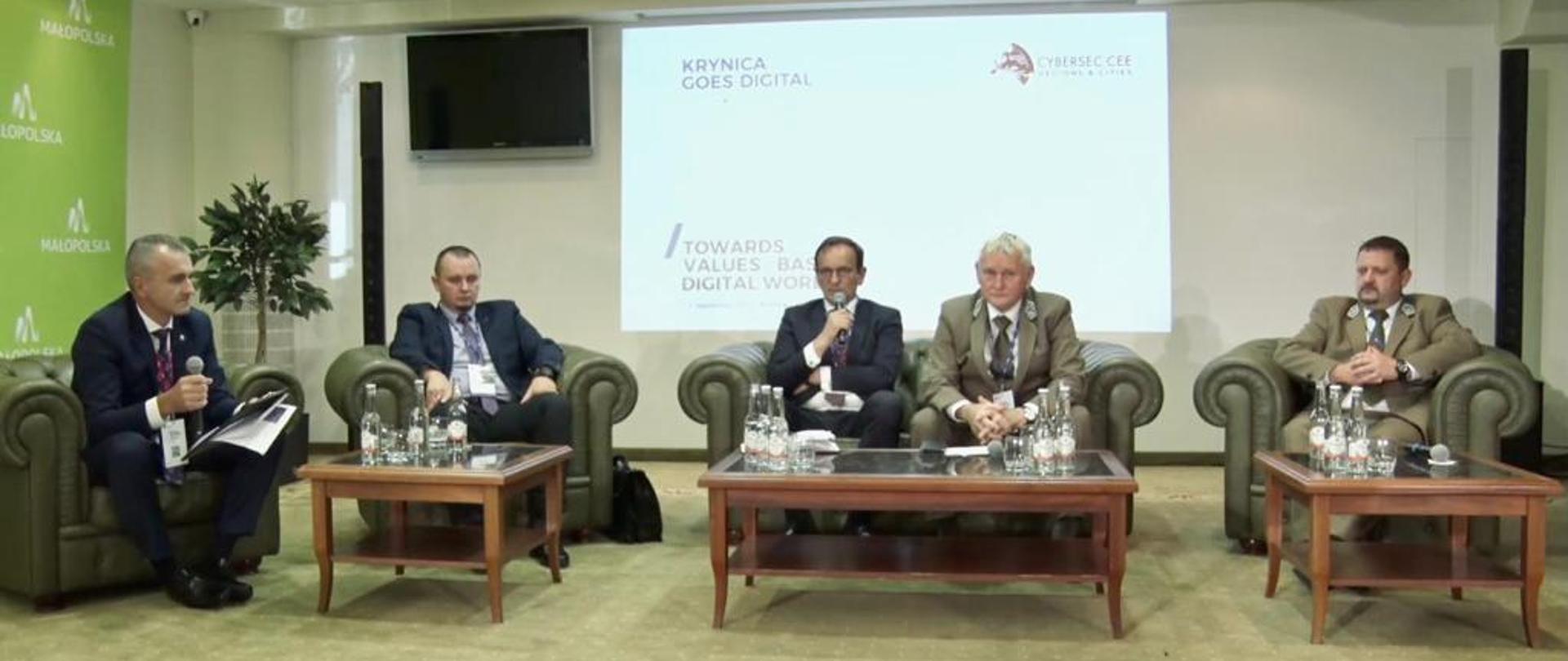 Wiceminister Siarka podczas CYBERSEC FORUM 2021