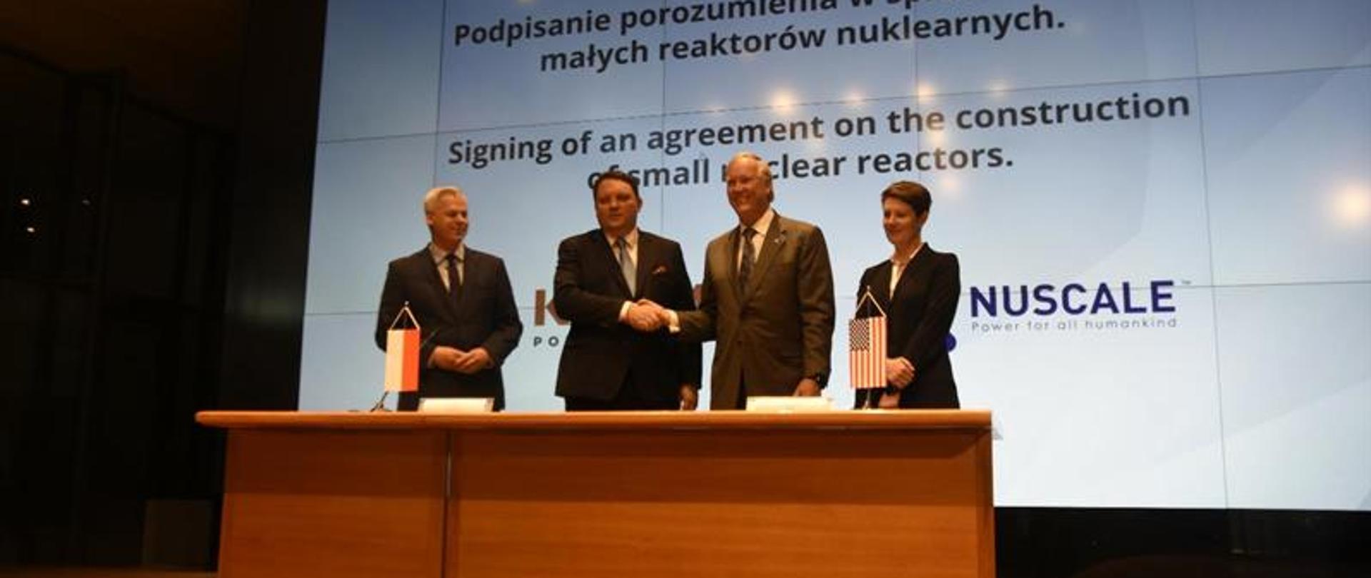 Zdjęcia z porozumienia