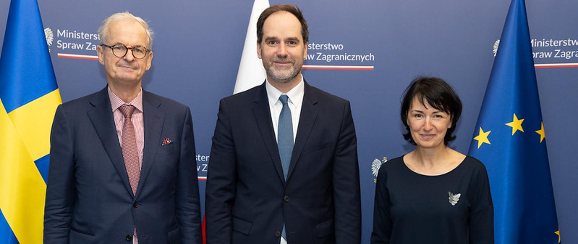 Secretary of State Ignacy Niemczycki and Undersecretary of State Henryka Mościcka-Dendys from Poland and State Secretary for EU Affairs Christian Danielsson from Sweden held political consultations on 6 October. 