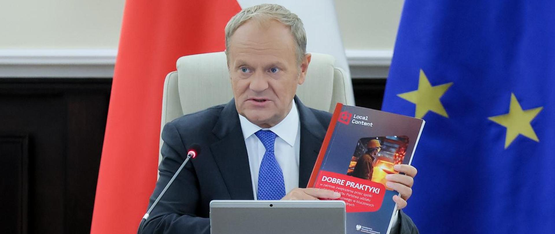 Premier RP Donald Tusk podczas posiedzenia Rady Ministrów