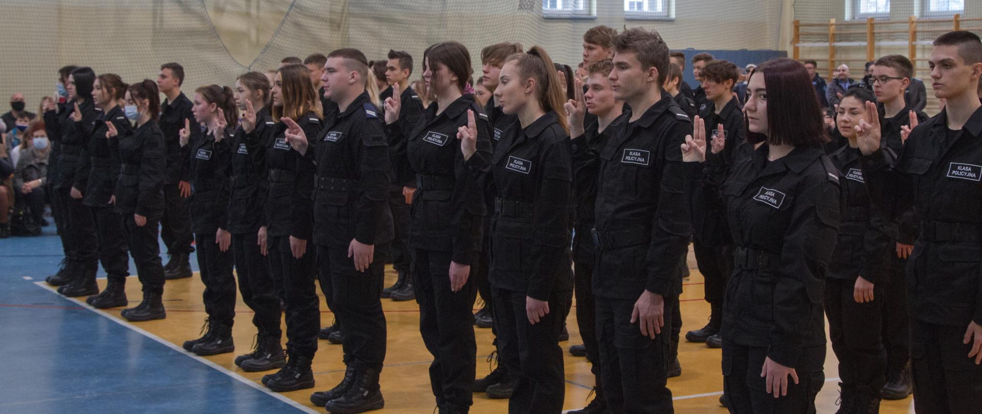 Uroczyste ślubowanie klas mundurowych