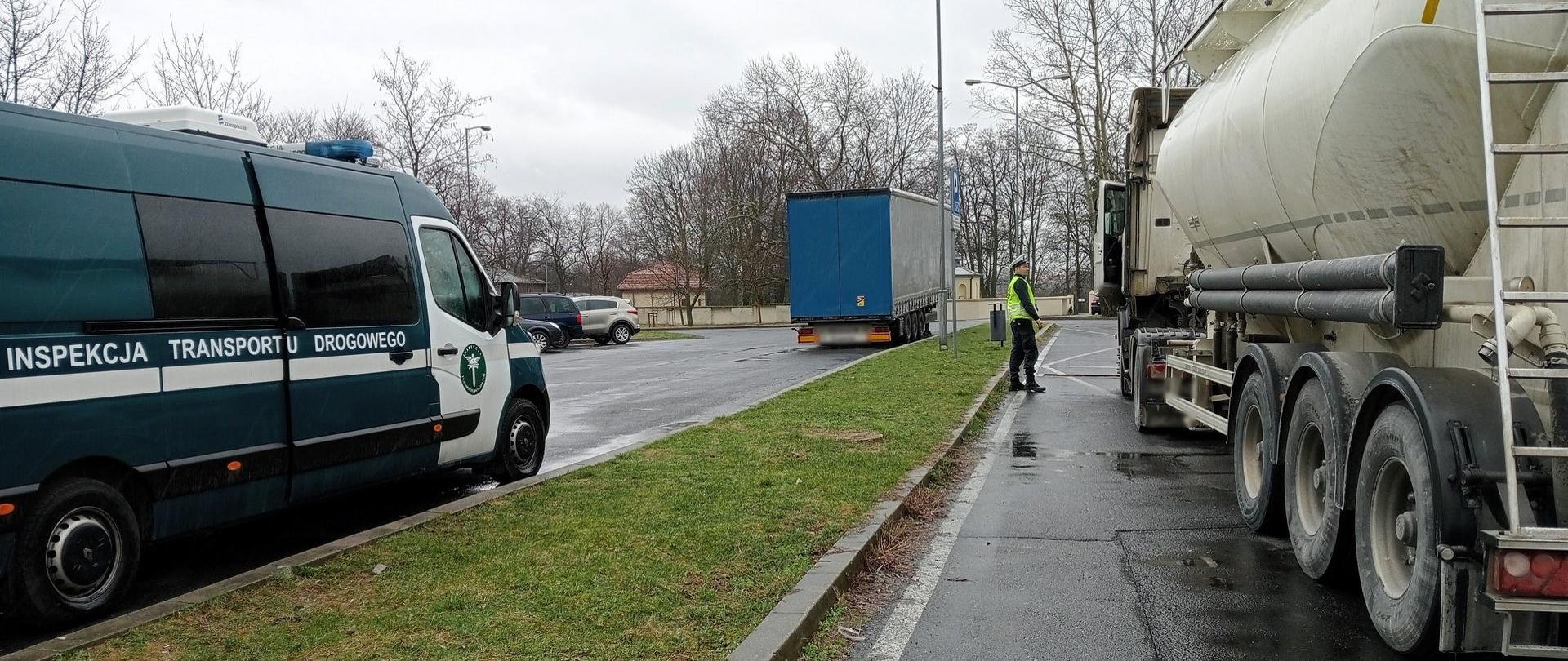 Inspektorzy transportu drogowego zatrzymali pojazd, którego kierowca wielokrotnie naruszał normy czasu jazdy i odpoczynku