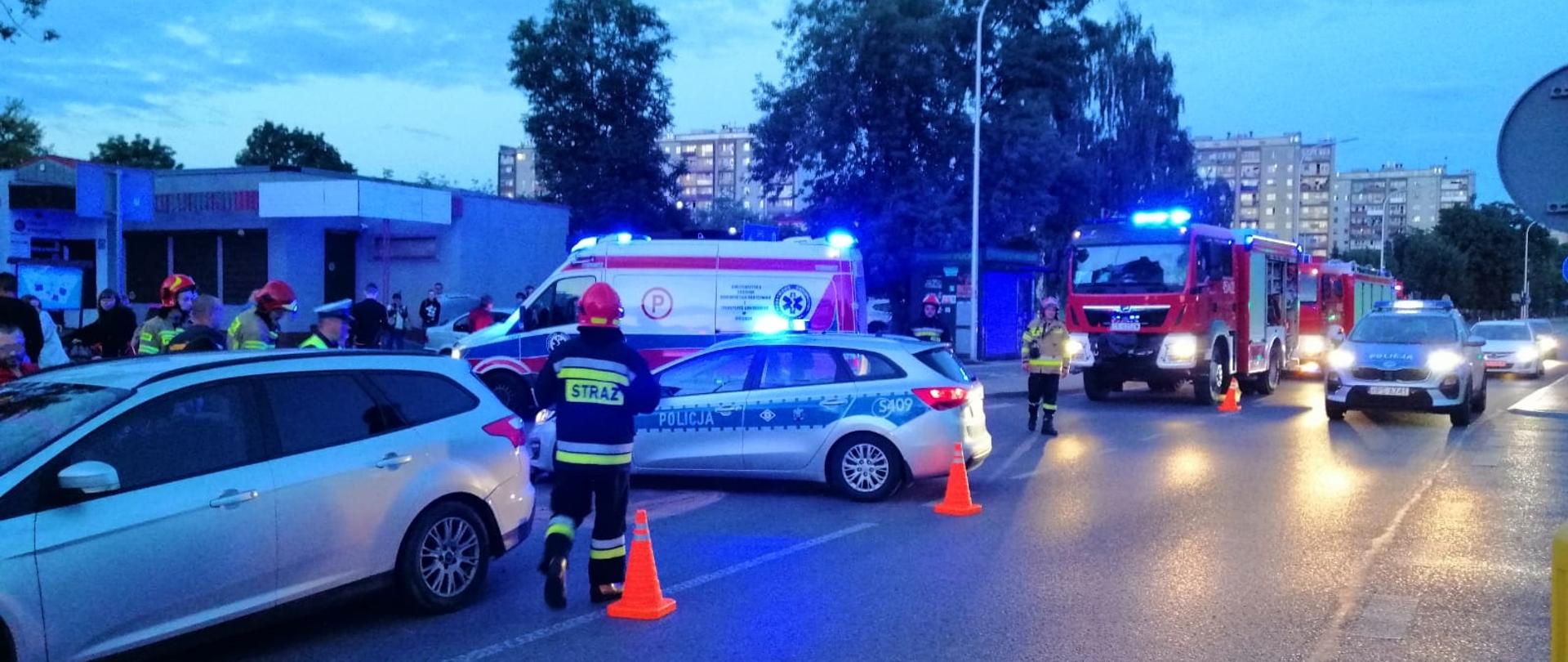 Kolizja drogowa przy ul. Polnej w Ostrowcu Św.