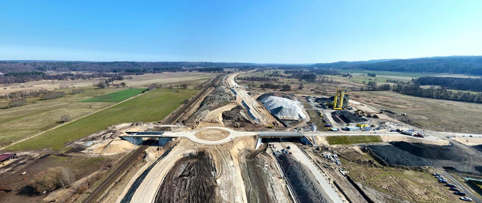 Budowa drogi widziana z lotu ptaka