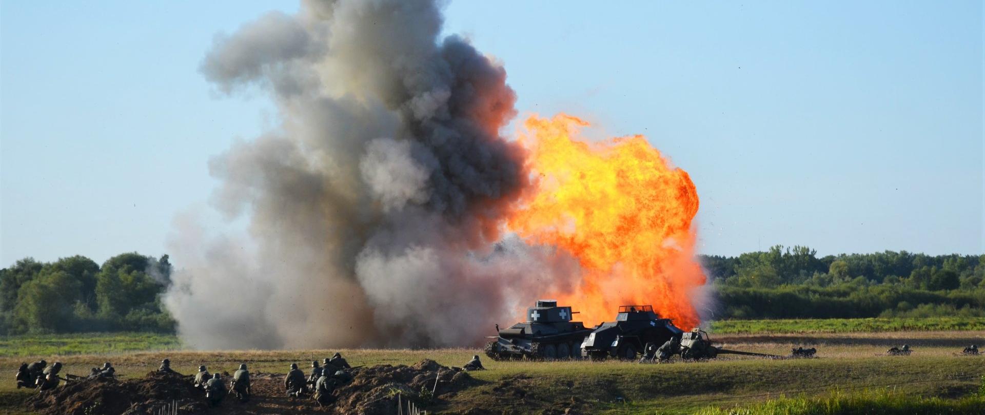 Wybuch podczas rekonstrukcji bitwy.