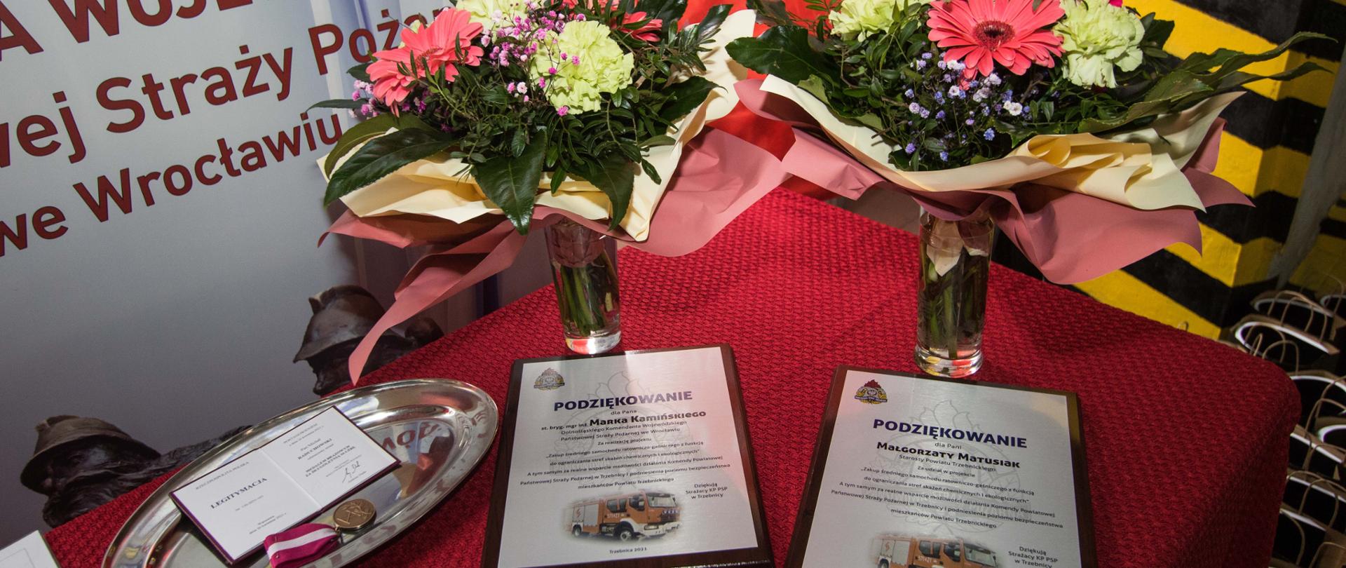 Kwwiaty, medal, podziękowania