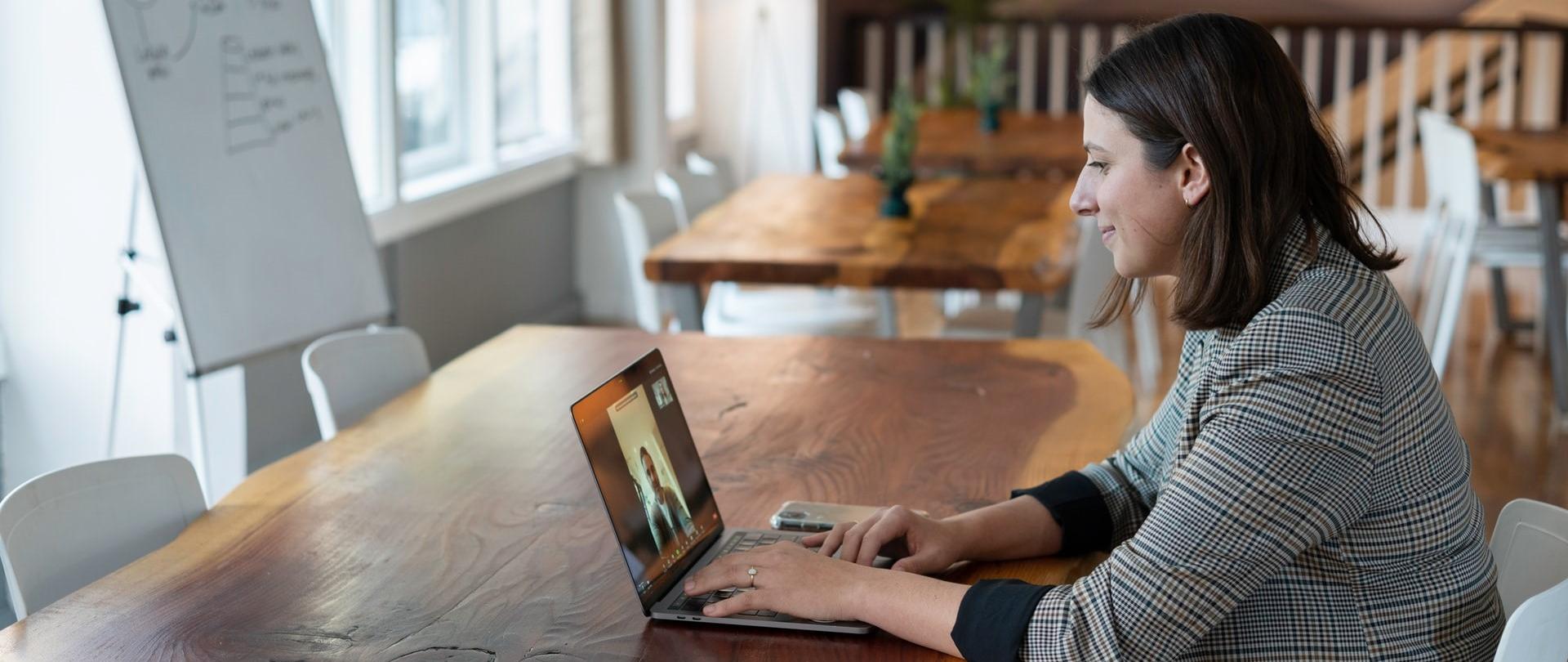 Wirtualne śniadanie