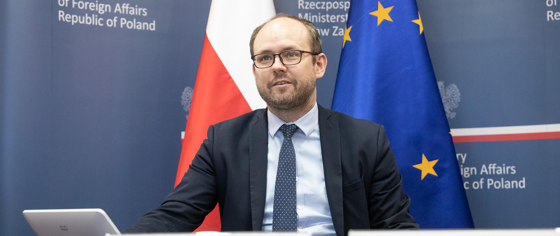 2021.05.07 Warszawa . Minister Marcin Przydacz . Wideokonferencja z J. Kerry .Fot. Tymon Markowski / MSZ