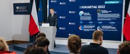 Briefing prasowy rzecznika prasowego rządu Piotra Müllera dotyczący spraw bieżących oraz podsumowujący 2022 r. #RokWsparcia.