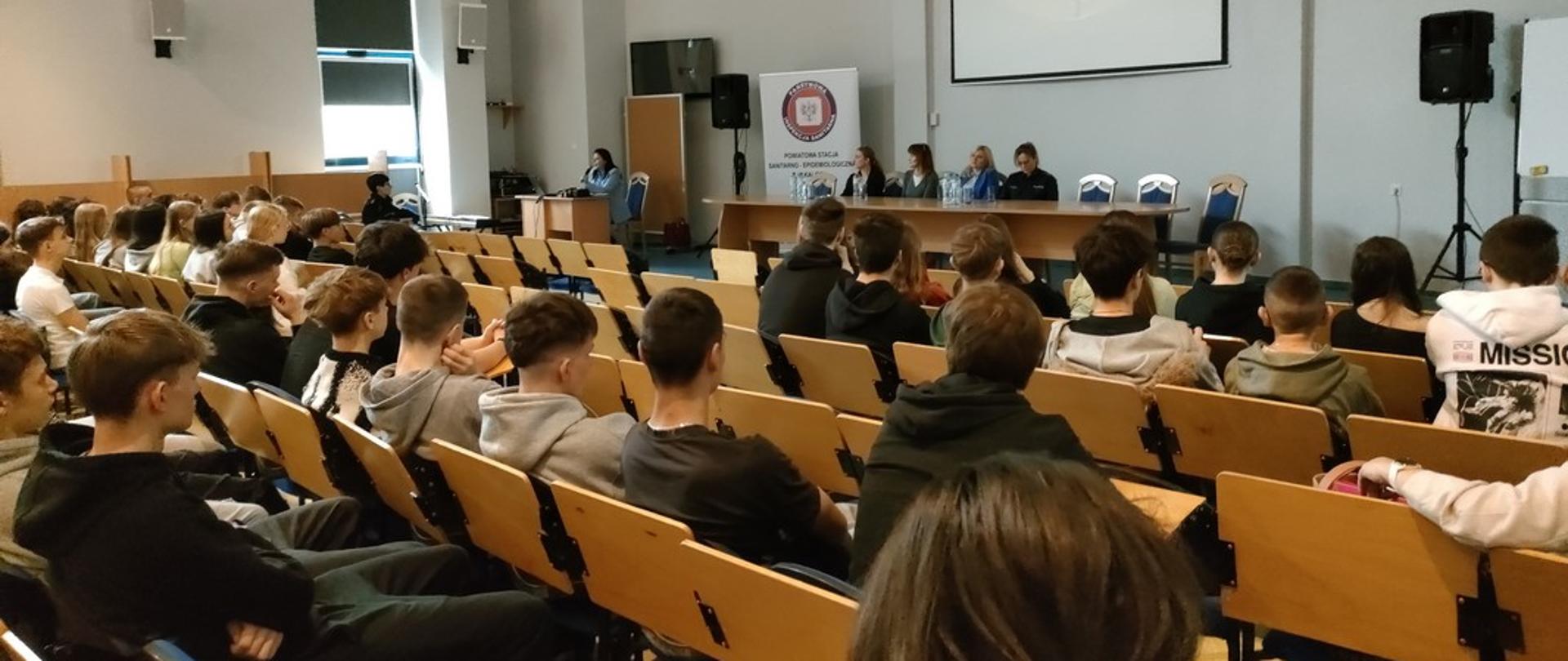 Konferencja pod tytułem: „Uzależnienia a zdrowie” w Zespole Szkół nr 9 w Kaliszu