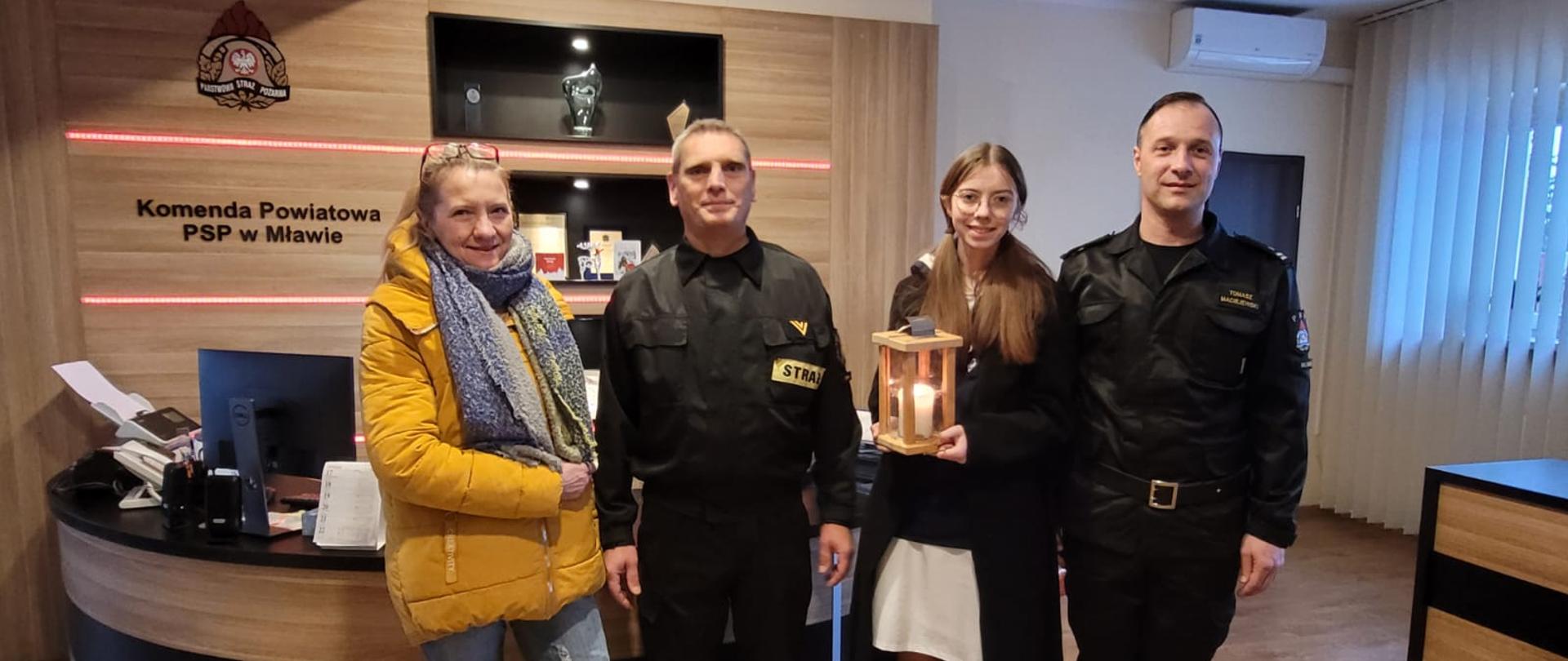 Betlejemskie Światełko Pokoju zaświeciło w Komendzie Powiatowej PSP w Mławie