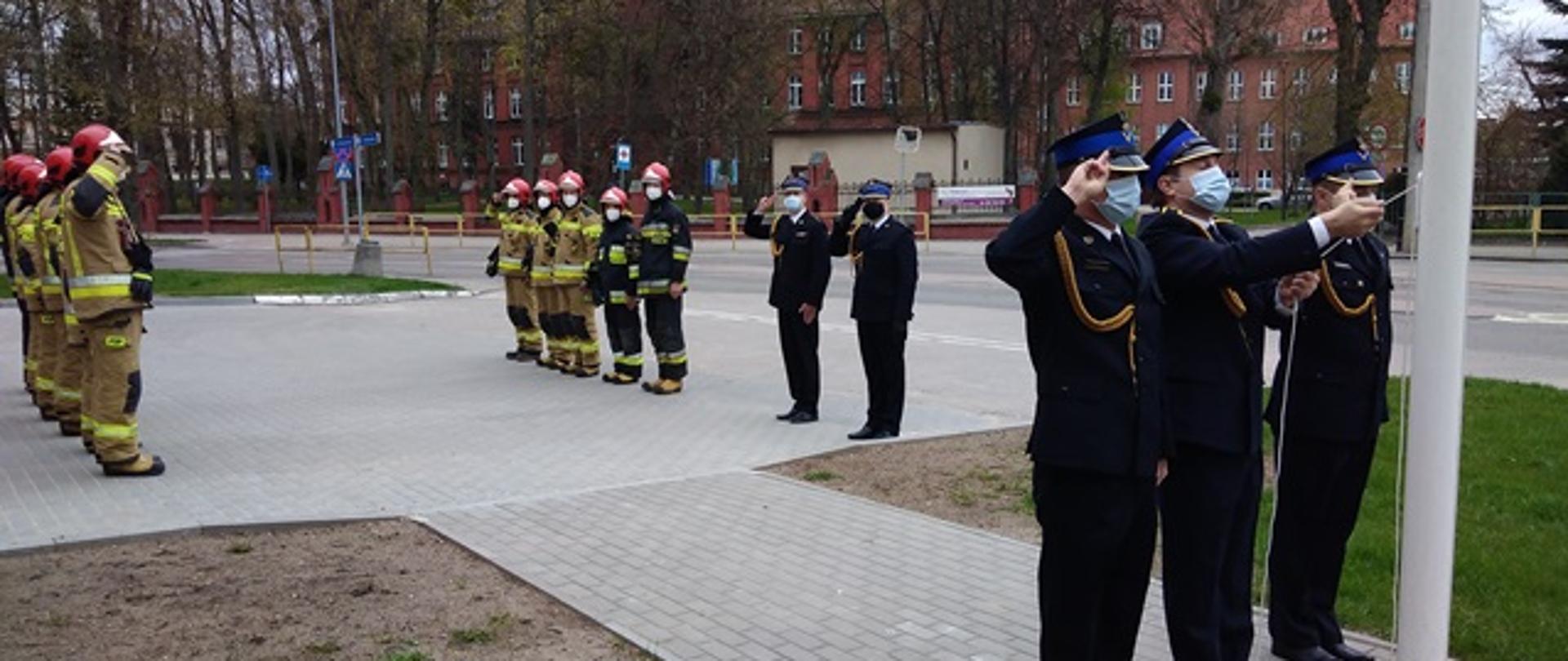 Podniesienie Flagi RP na Maszt