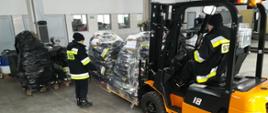Zbiórka sprzętu pożarniczego dla strażaków z Ukrainy w Komendzie Wojewódzkiej PSP w Warszawie