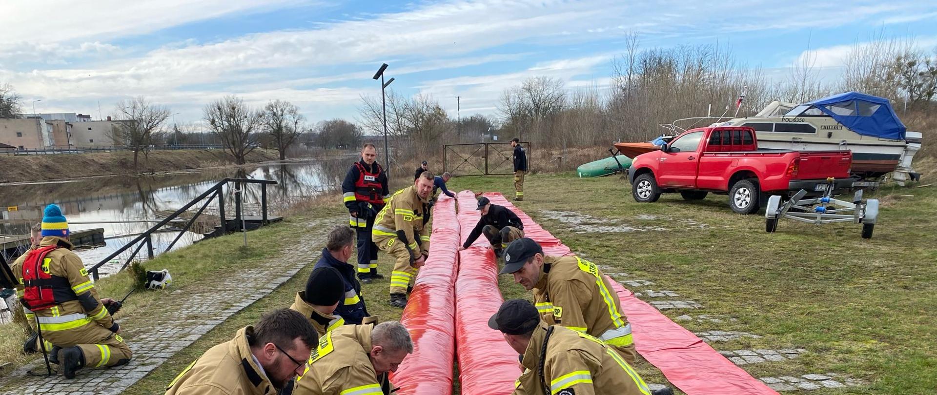 Ćwiczenia przeciwpowodziowe w Międzychodzie WARTA 2024