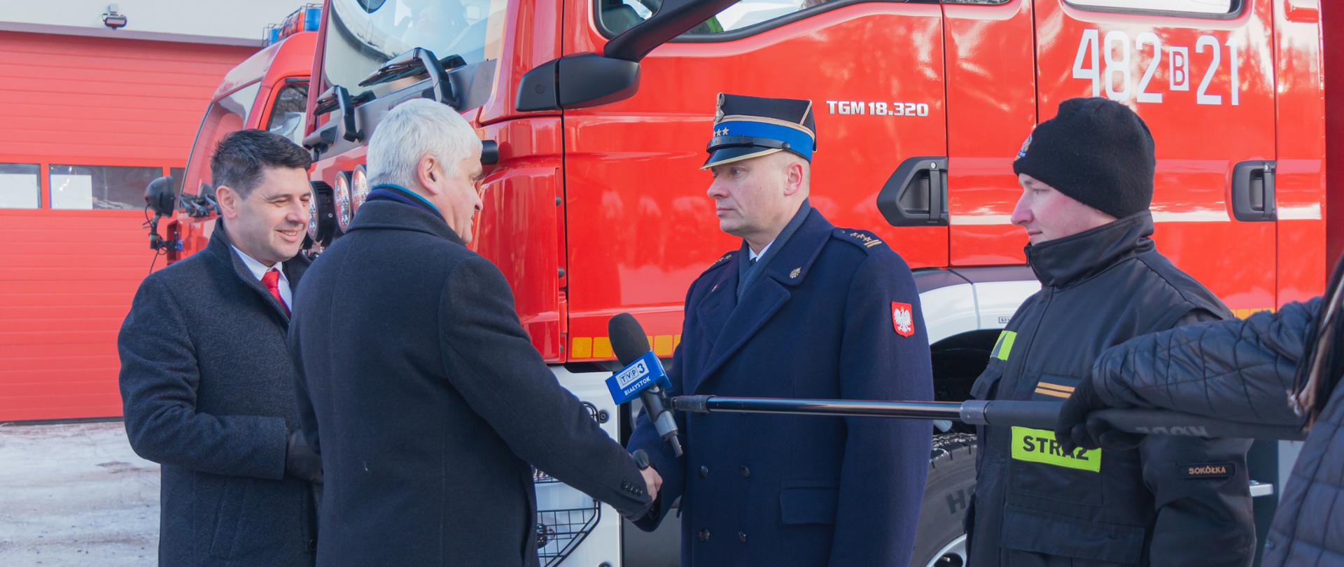 Nowe wozy dla strażaków z powiatu sokólskiego