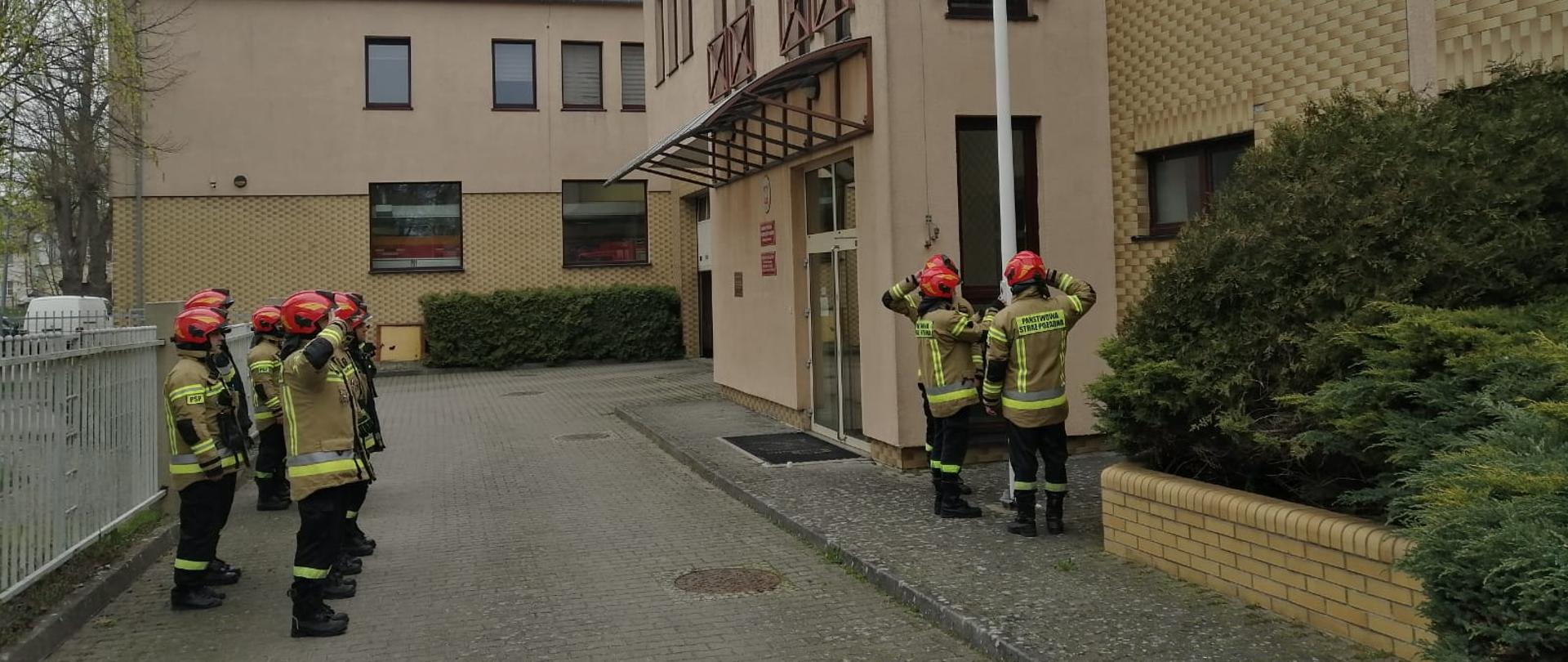 zbiórka z okazji święta flagi