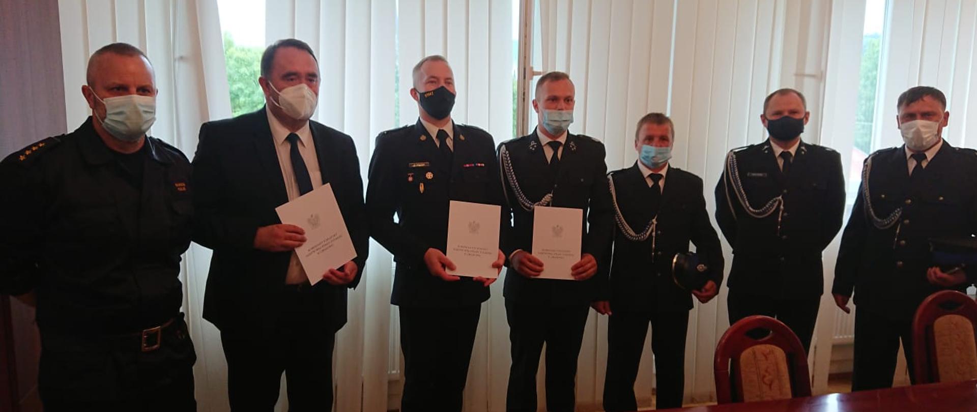 W budynku Urzędu Gminy w Jodłowniku zostało podpisane porozumienie w sprawie zasad współdziałania jednostki OSP w POGORZANACH z podmiotami Krajowego Systemu Ratowniczo – Gaśniczego na terenie powiatu limanowskiego w zakresie działań związanych z poszukiwaniem osób zaginionych w terenie