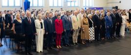 Wojewoda łódzki Dorota Ryl przywitała wakacje wraz z marszałek województwa łódzkiego Joanną Skrzydlewską, posłanką na Sejm RP Jolantą Ziębą-Gzik, łódzkim kuratorem oświaty Januszem Brzozowskim wraz z wicekuratorami Jarosławem Krajewskim i Arkadiuszem Kubikiem i starostą zduńskowolskim Wojciechem Rychlikiem.