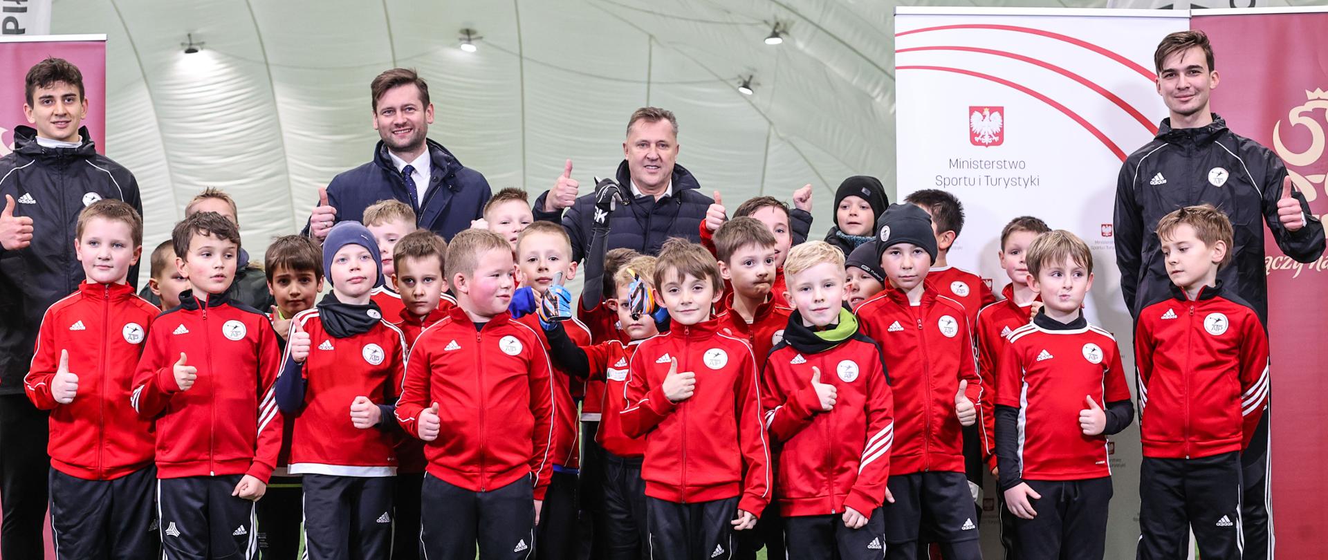 Minister sportu i turystyki Kamil Bortniczuk podjął decyzję o zwiększeniu budżetu na program Certyfikacji Szkółek Piłkarskich w roku 2022! 