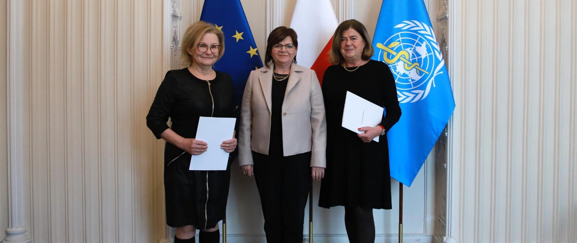 Minister Izabela Leszczyna, prof. Janina Stępińska dr Beata Jagielska 