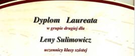 kremowe tło, bordowa ramka, zdjęcie klawiszy fortepianu
IX Festiwal Pianistyczny im. Sióstr Frankiewicz w Białymstoku, dyplom laureata w grupie drugiej dla Leny Sulimowicz, uczenica klasy fortepianu Anny Borkowskiej, Białystok 7-8 kwietnia 2025 r.