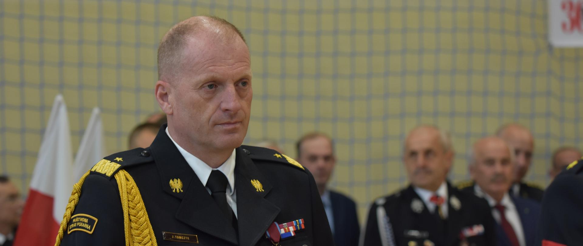 przemównienie Zachodniopomorskiego Komendanta Wojewódzkiego PSP w Szczecinie nadbryg. Jarosława Tomczyka