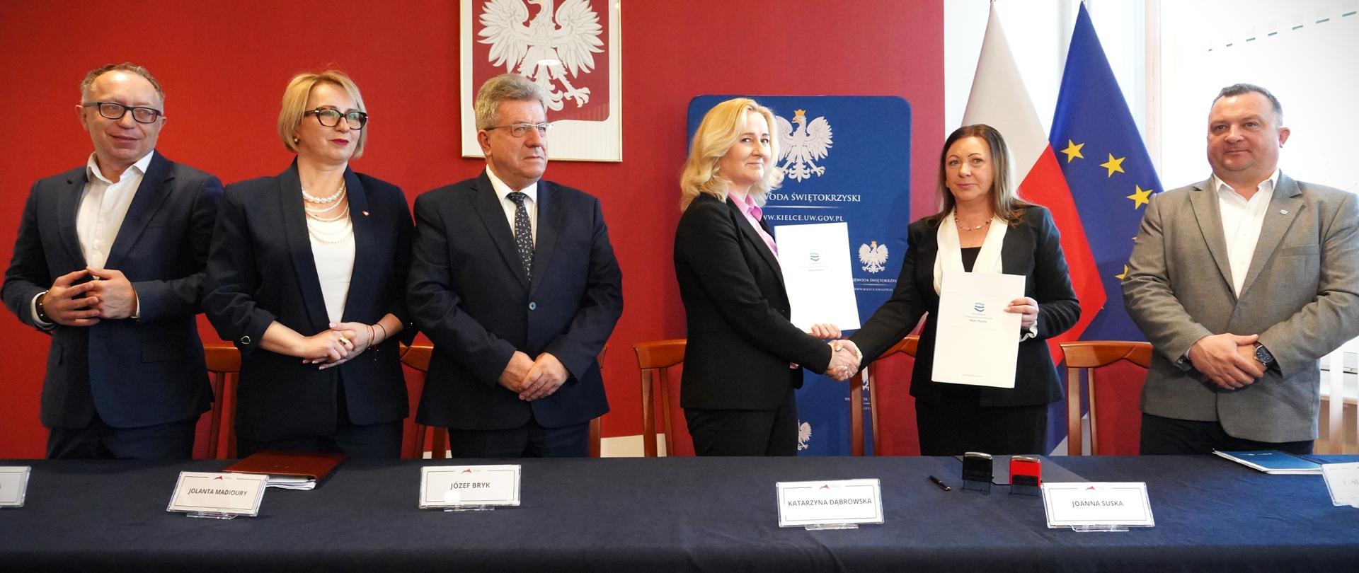 Świętokrzyski Urząd Wojewódzki - podpisanie listu intencyjnego między gminą Ćmielów i Państwowym Gospodarstwem Wodnym Wody Polskie