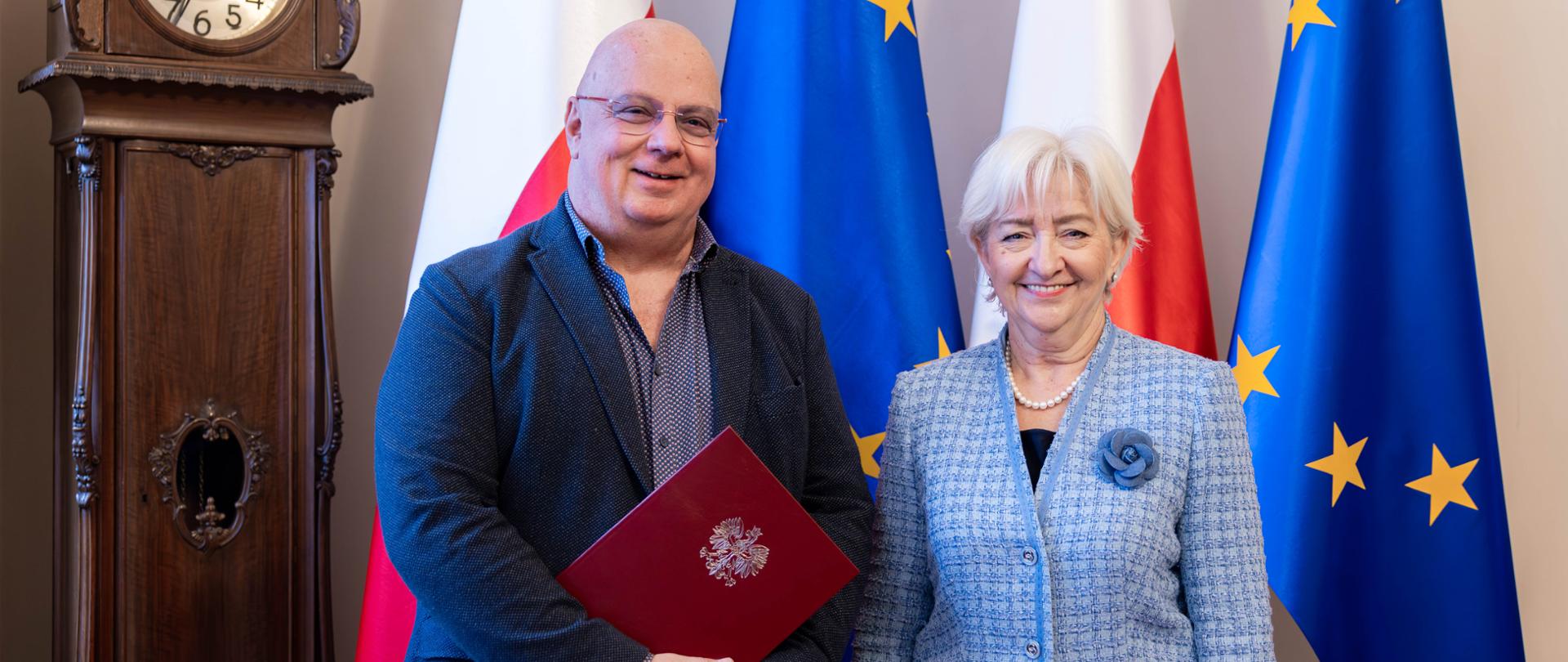 Nowi konsultanci medyczni w województwie łódzkim - Dorota Ryl, wojewoda łódzki i prof. dr hab. Jacek Kasznicki, konsultant wojewódzki ds. farmakologii klinicznej