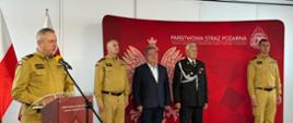 Na zdjeciu widoczny jest podczas przemowy Zastępca Komendanta Głównego Państwowej Straży Pożarnej nadbryg. Sławomir Sierpatowski.