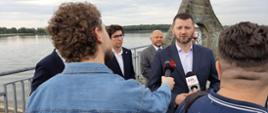 Briefing prasowy na terenie zbiornika Łąka