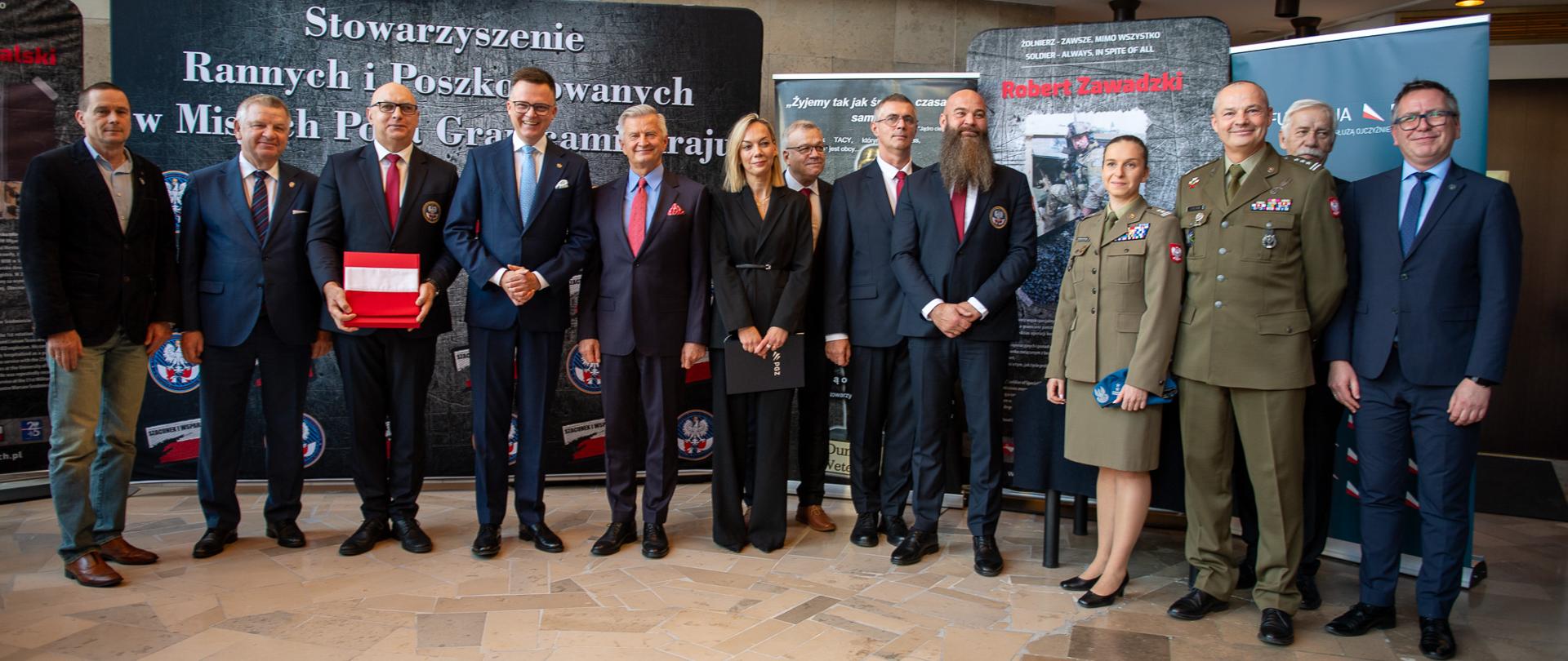 6 listopada br. wiceminister Stanisław Wziątek otworzył wystawę pn. „Żołnierz - Zawsze, Mimo Wszystko”, której autorem jest Stowarzyszenie Rannych i Poszkodowanych w Misjach poza Granicami Kraju. W Sejmie odbyła się także inauguracja projektu pn. „WETERAN POD BIAŁO-CZERWONĄ”.
