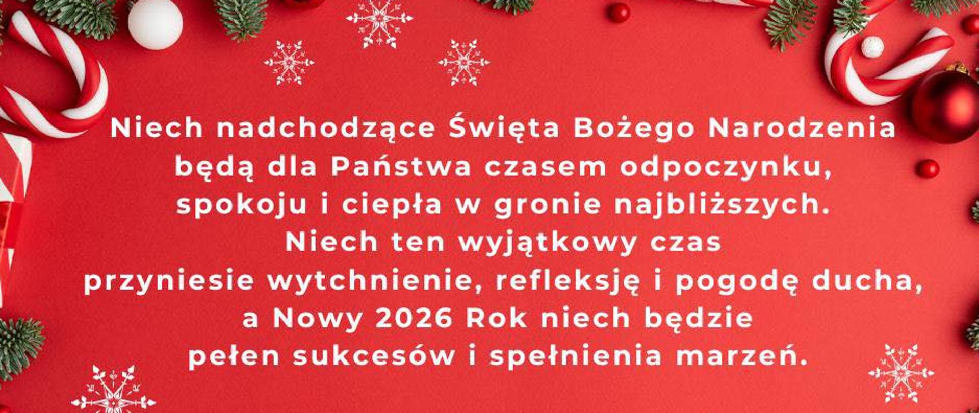 Życzenia świąteczne Komendanta Miejskiego Państwowej Straży Pożarnej w Elblągu na czerwonej kartce ze świątecznymi symbolami