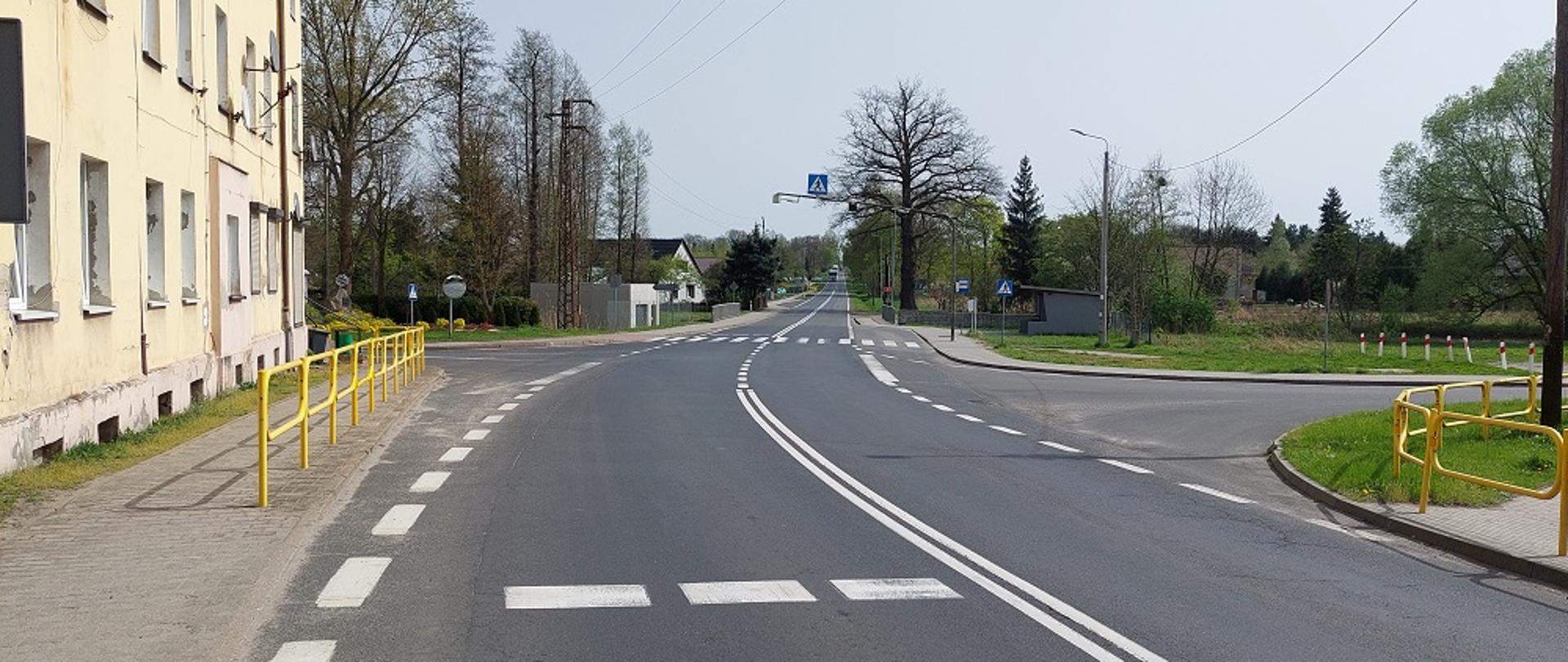 Skrzyżowanie drogi krajowej nr 12 w miejscowości Lipinki Łużyckie
