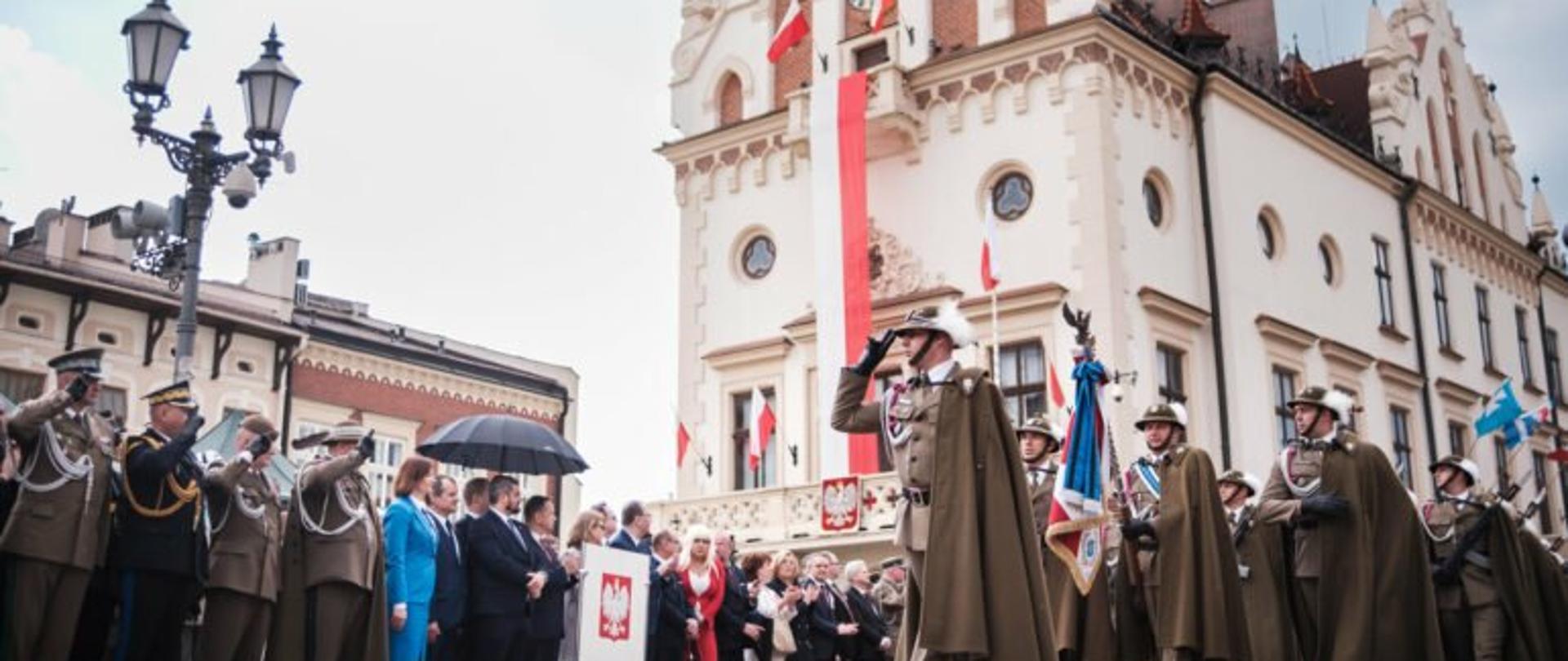 Uczestnicy rzeszowskich uroczystości 3 maja