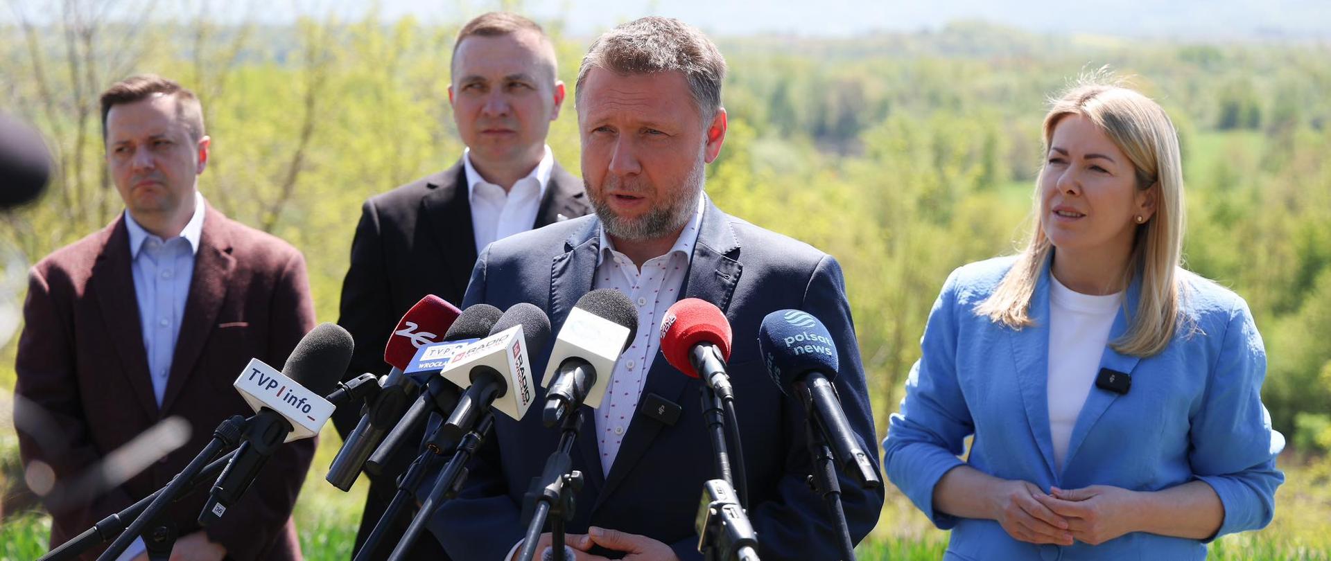 Rząd uruchamia strategiczne inwestycje przeciwpowodziowe - ruszają prace projektowe zbiornika Kamieniec Ząbkowicki oraz 11 polderów pod Krakowem