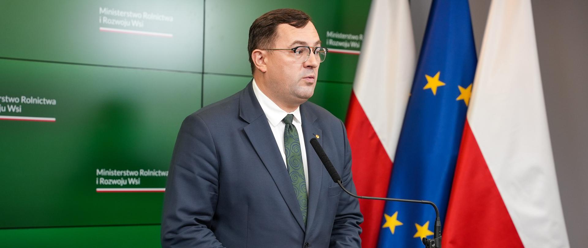 minister Stefan Krajewski