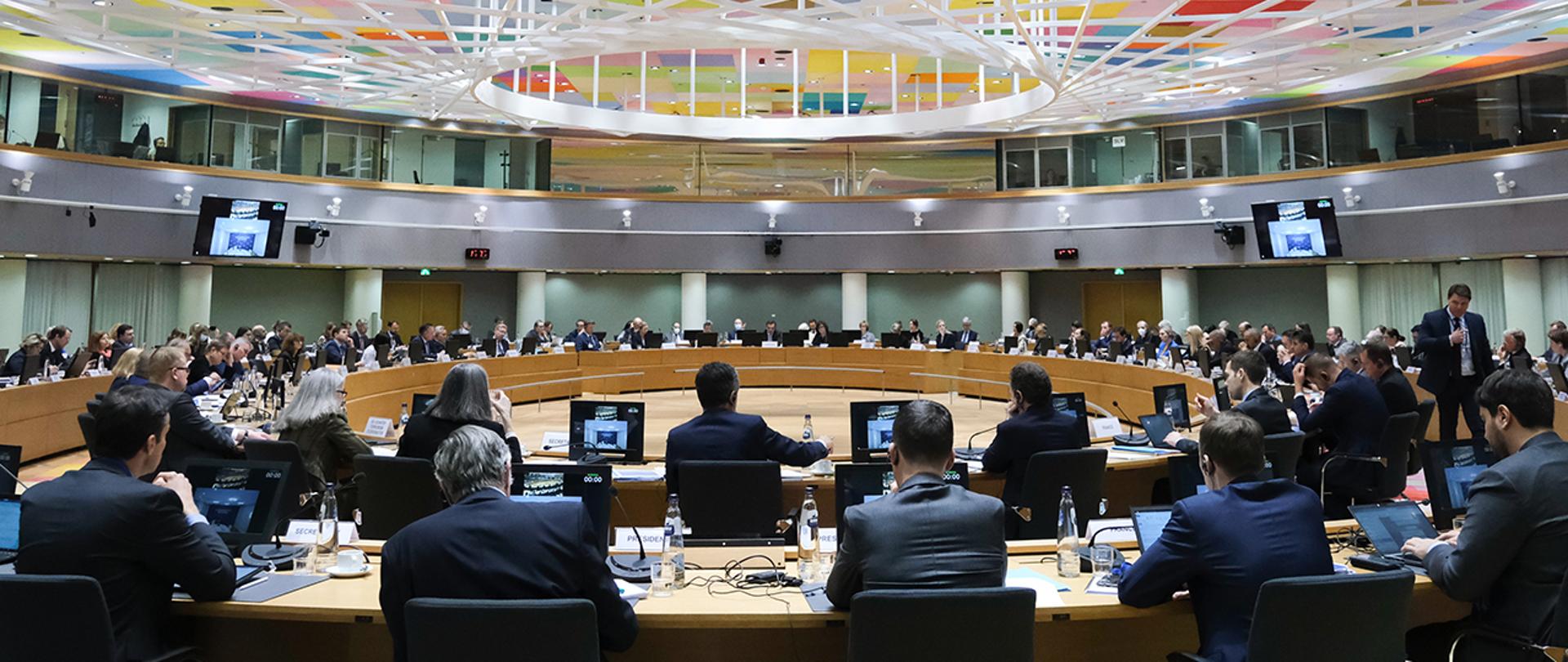 Uczestnicy nadzwyczajnego posiedzenia Rady UE ds. Wymiaru Sprawiedliwości i Spraw Wewnętrznych (JHA) w Brukseli.