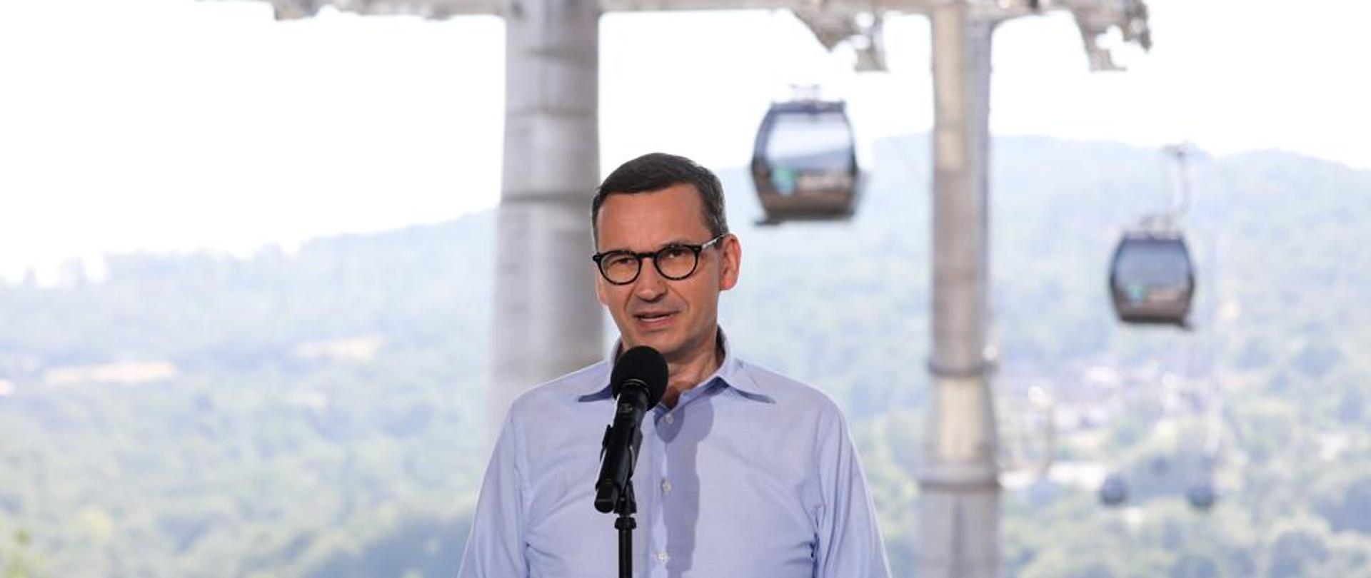 Premier Mateusz Morawiecki podczas otwarcia kolejki linowej w Solinie