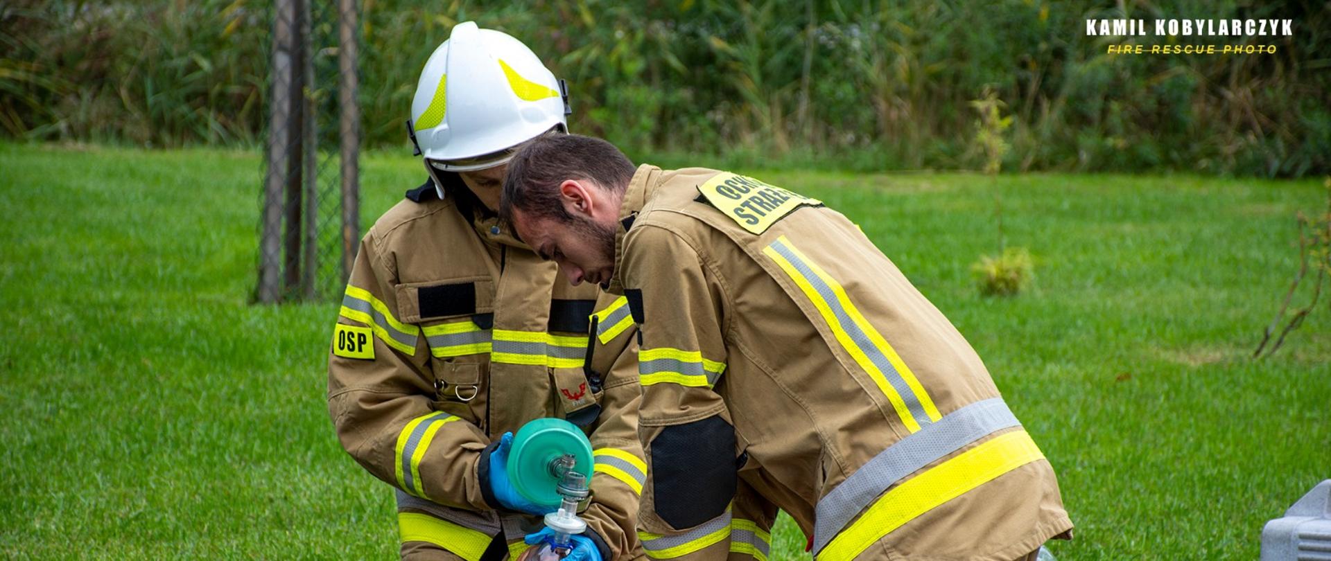 Strażacy prowadzą RKO