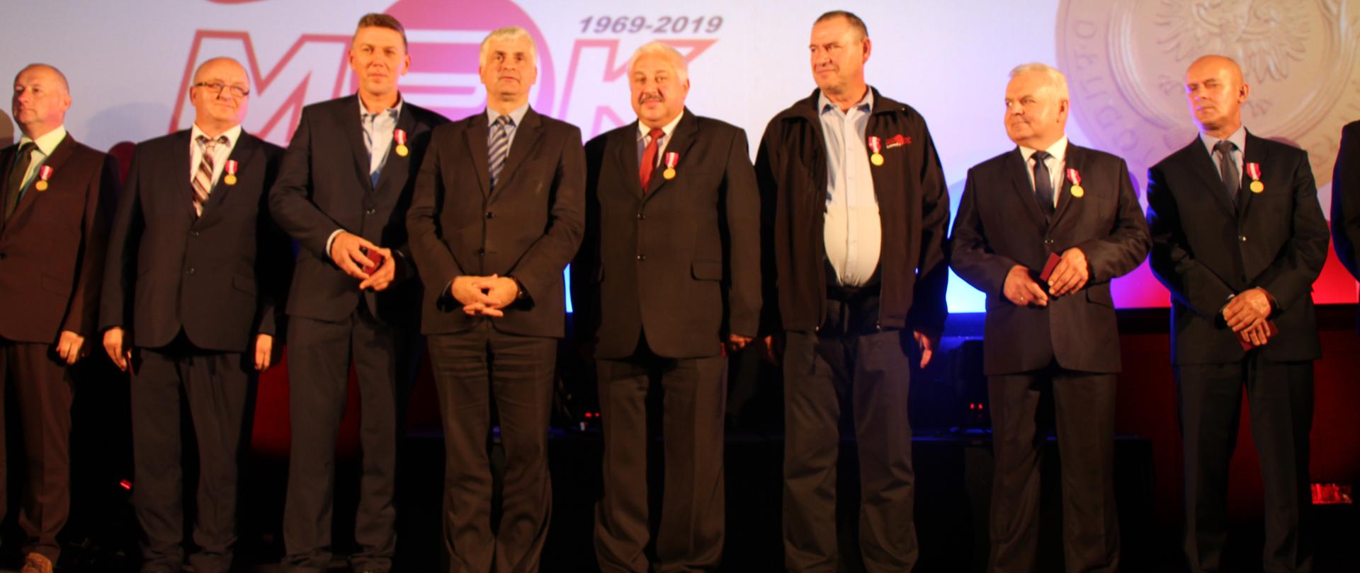 Wojewoda podlaski uczcił pół wieku komunikacji miejskiej w Łomży