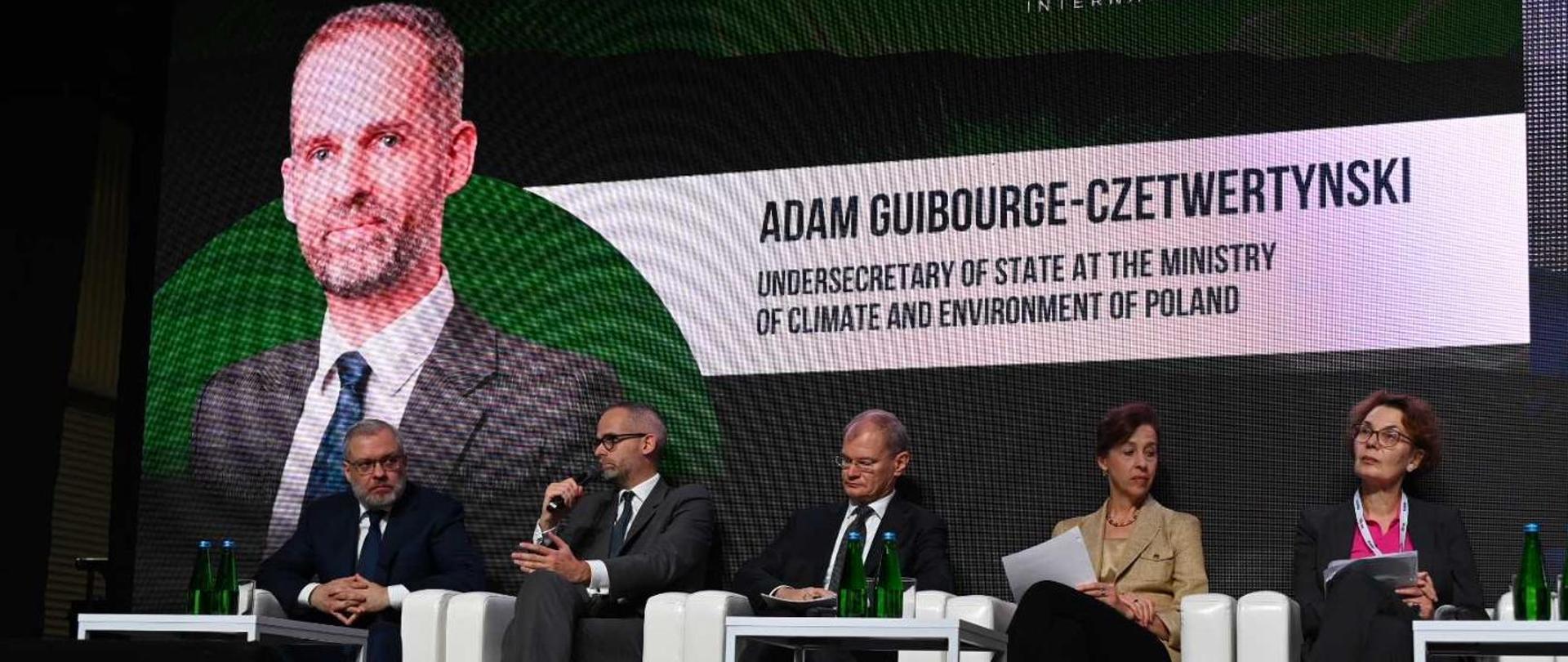 Wiceminister_Adam_Guibourgé-Czetwertyński_na_konferencji_ReBuild_Ukraine